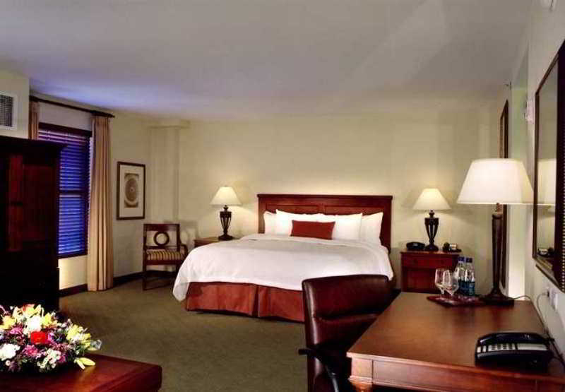 Hampton Inn & Suites Austin-Downtown/Convention Center Pokój zdjęcie